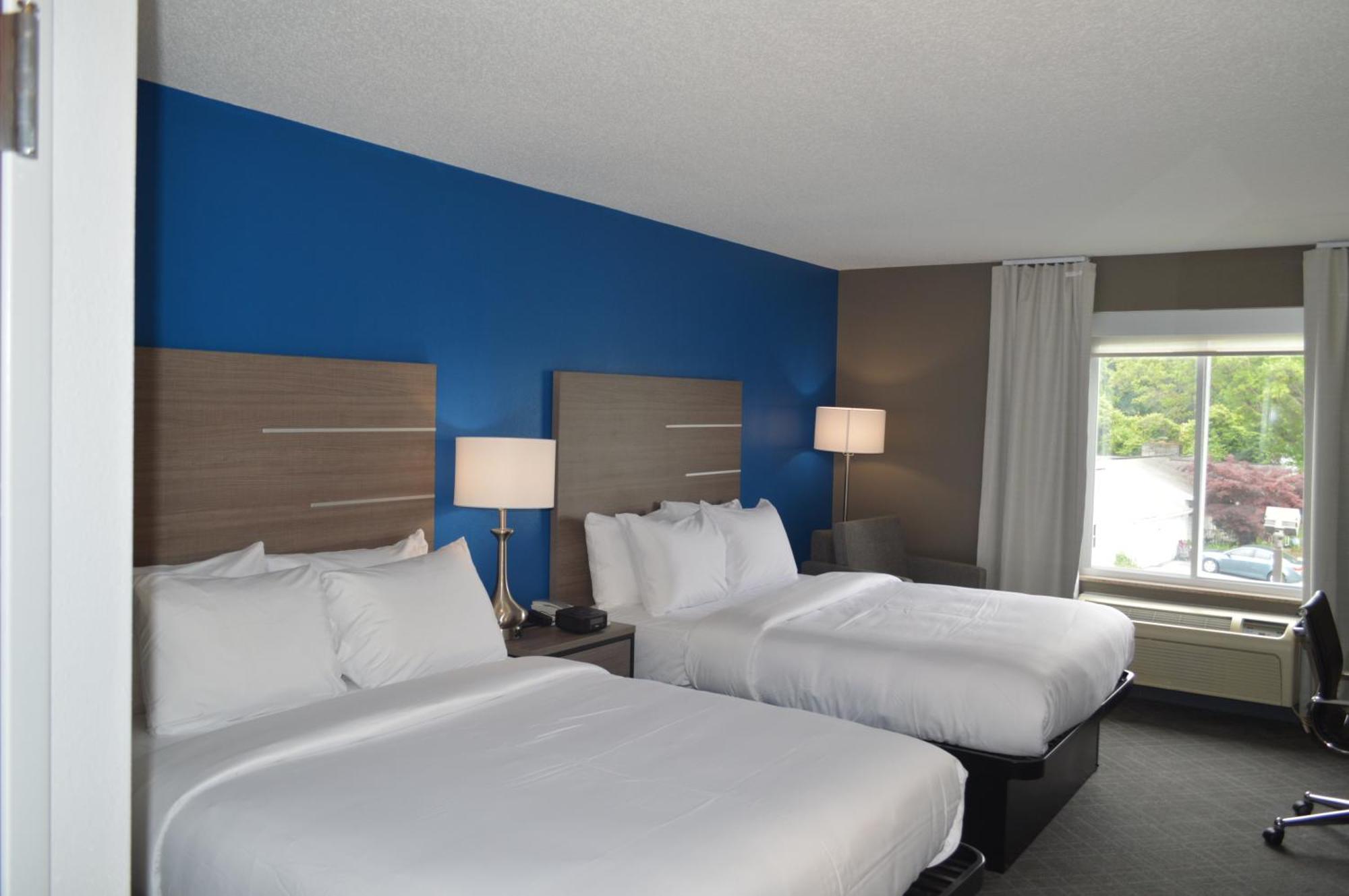 Hotel Comfort & Harrisburg-hershey North 3*